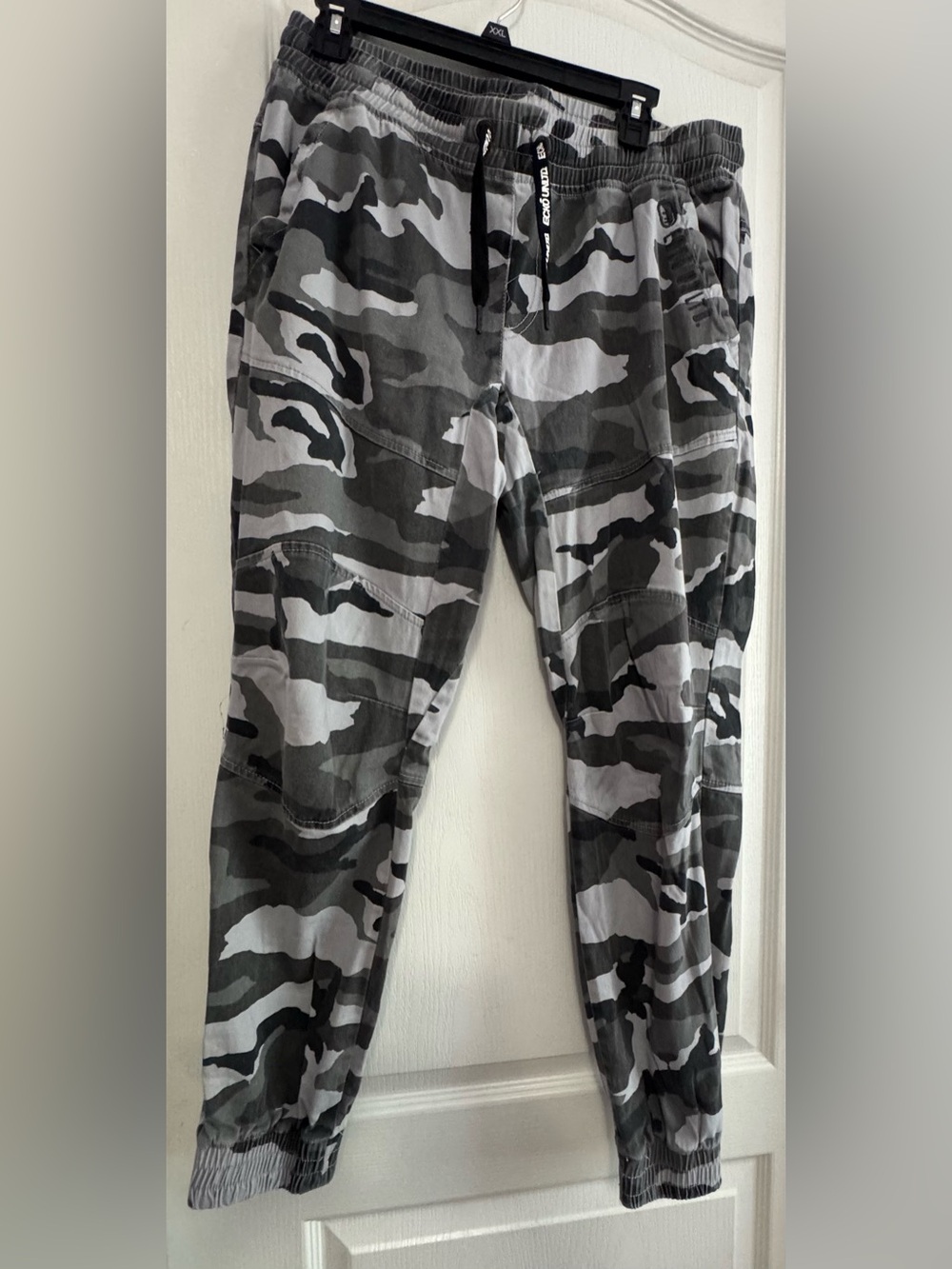 Men's Gray Camo Jogger Pants - Casual Active Wear